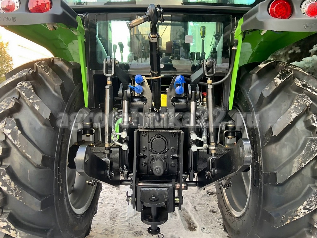 Traktor Sadin AOMOH SD604 (s Kabinoj) (9) 53907