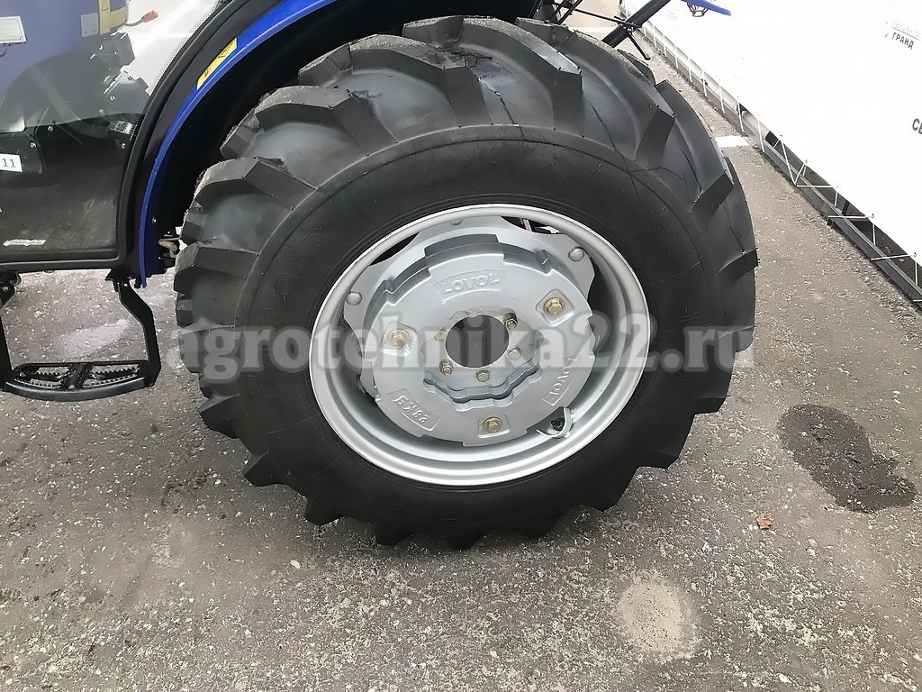 Traktor Lovol Te 404 G Iii (6) 54828
