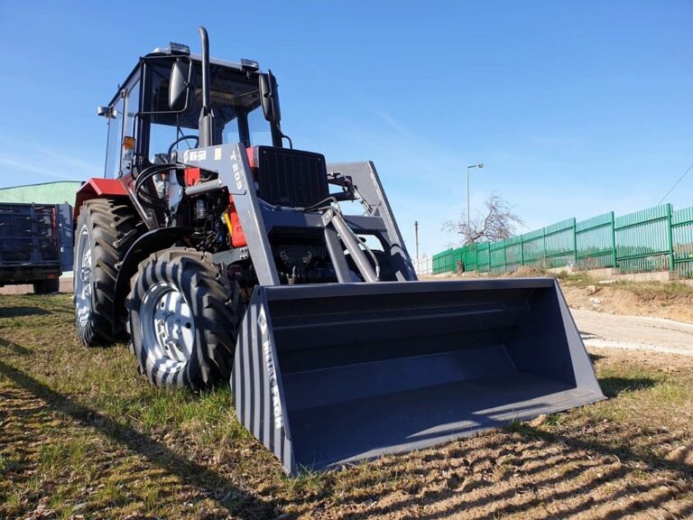 Фронтальный погрузчик Секач T 209